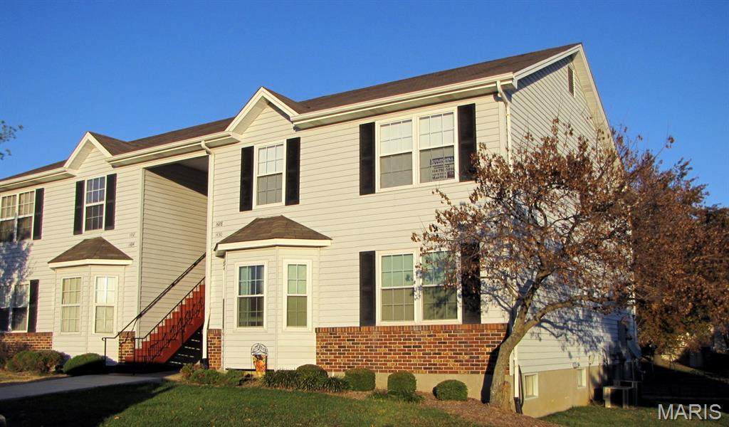 1428 Surrey Lane - Photo 1