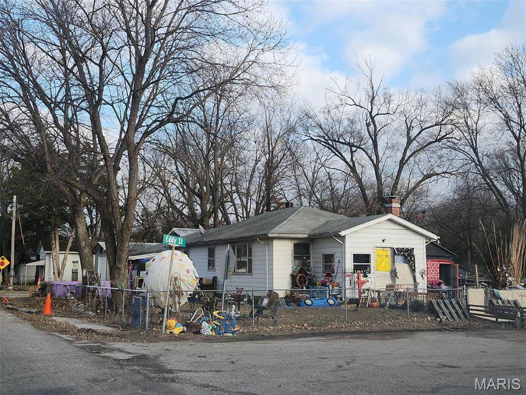 124 7th Street - Photo 1