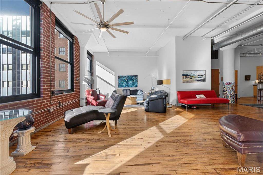 1010 Saint Charles Street - Photo 1