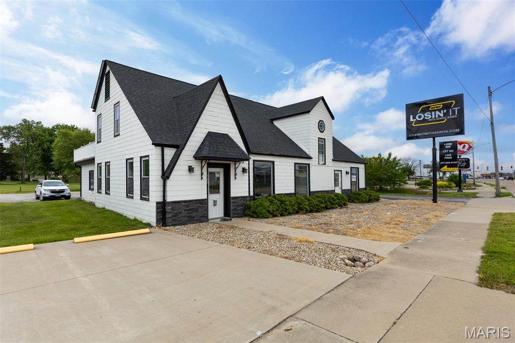 904 Union Avenue - Photo 1