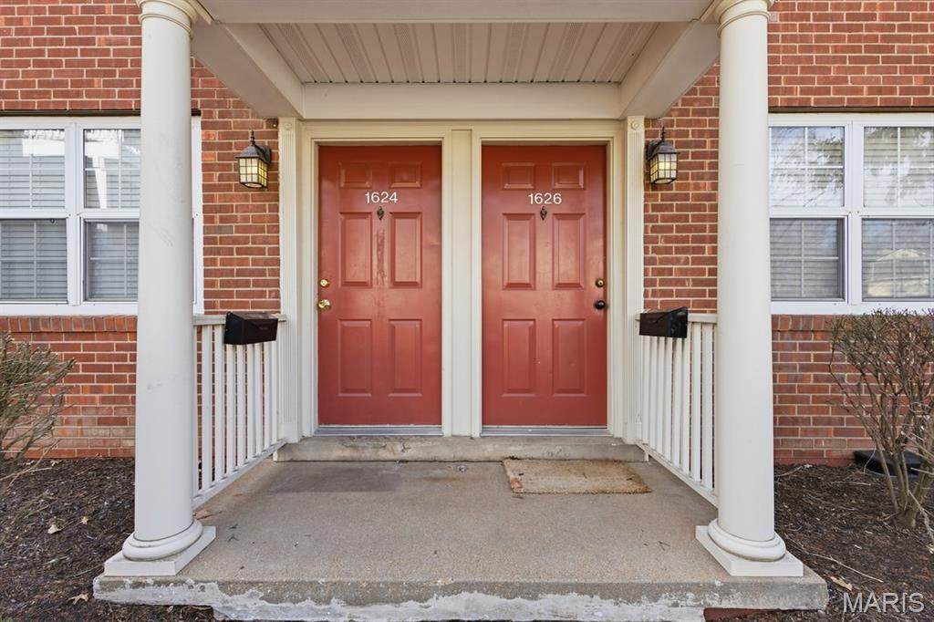 1624 Swan Circle - Photo 1