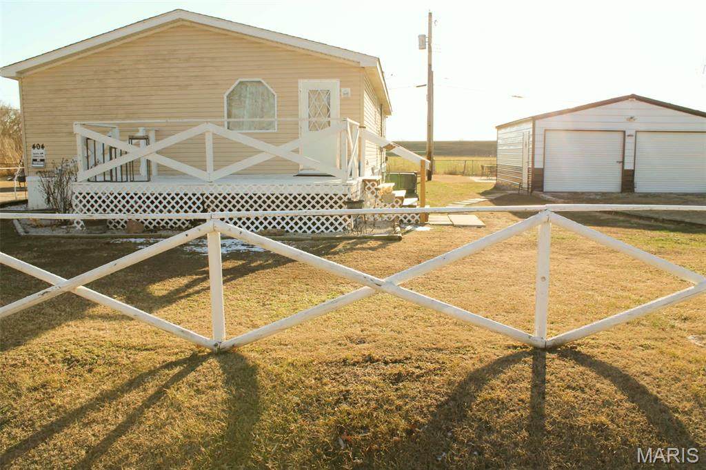 404 Garden Street - Photo 1