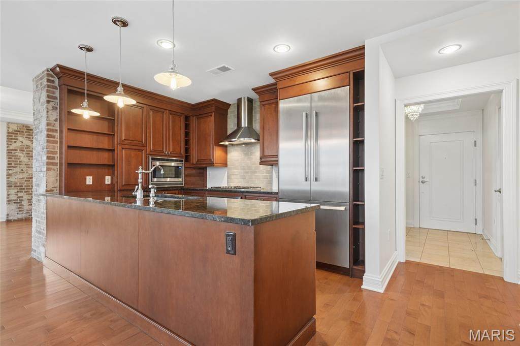 232 Kingshighway Boulevard - Photo 1