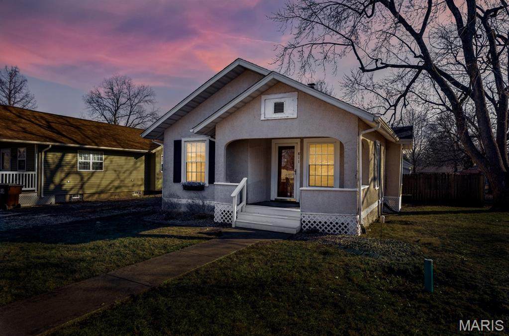 811 Adams Street - Photo 1