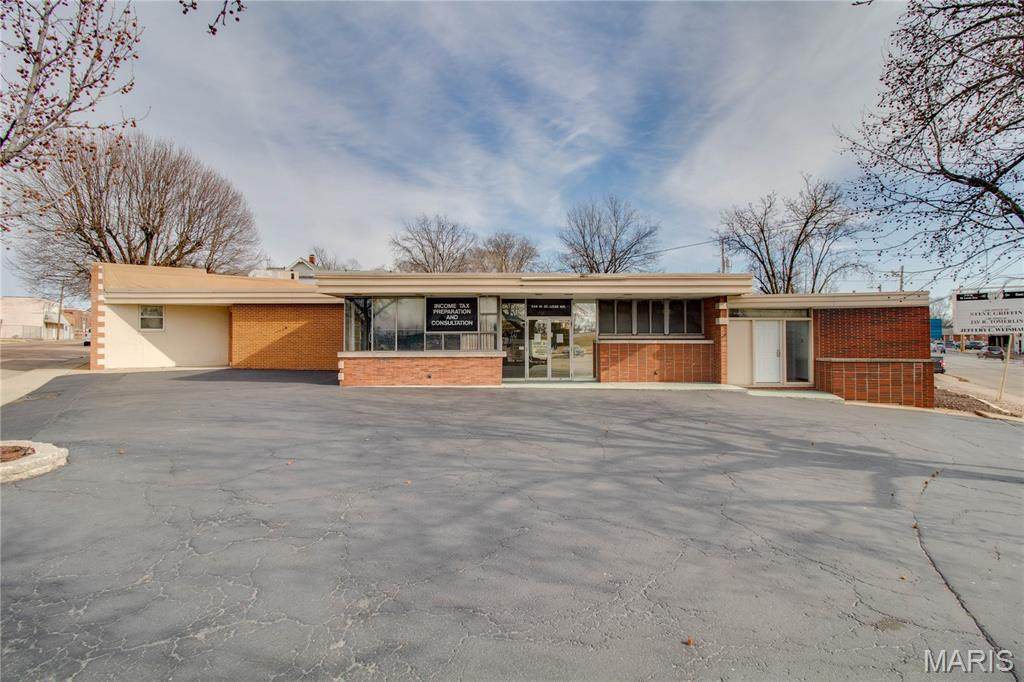 344 Saint Louis Avenue - Photo 1