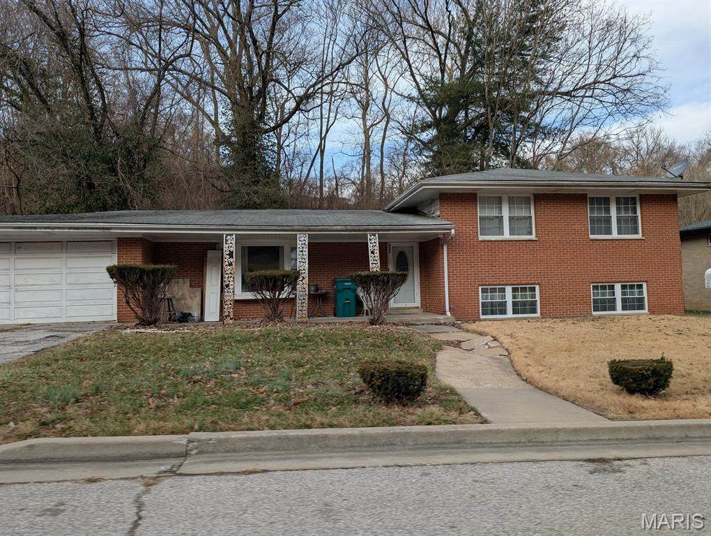 9002 De Boupre Street - Photo 1