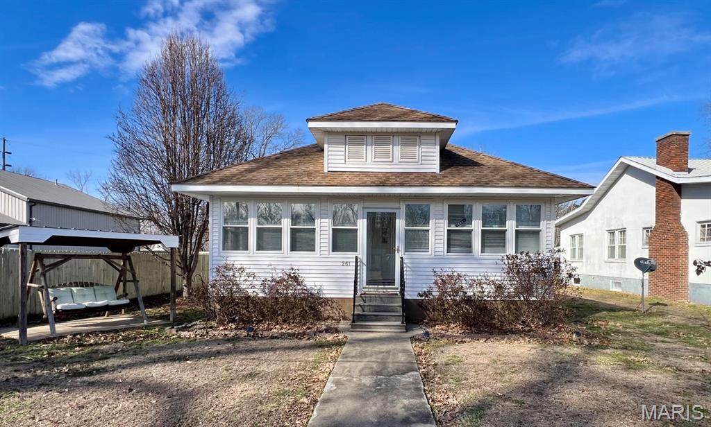 261 Ullin Ave. - Photo 1