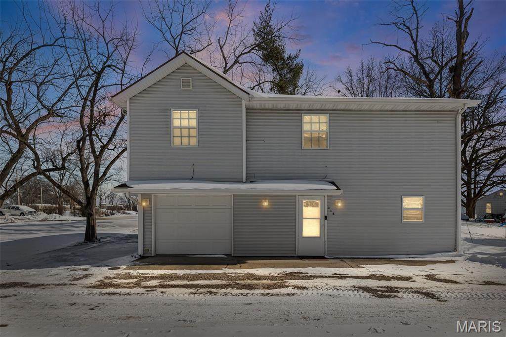 318 Phillips Street - Photo 1