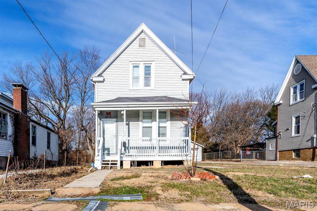 2017 Switzer Avenue - Photo 1