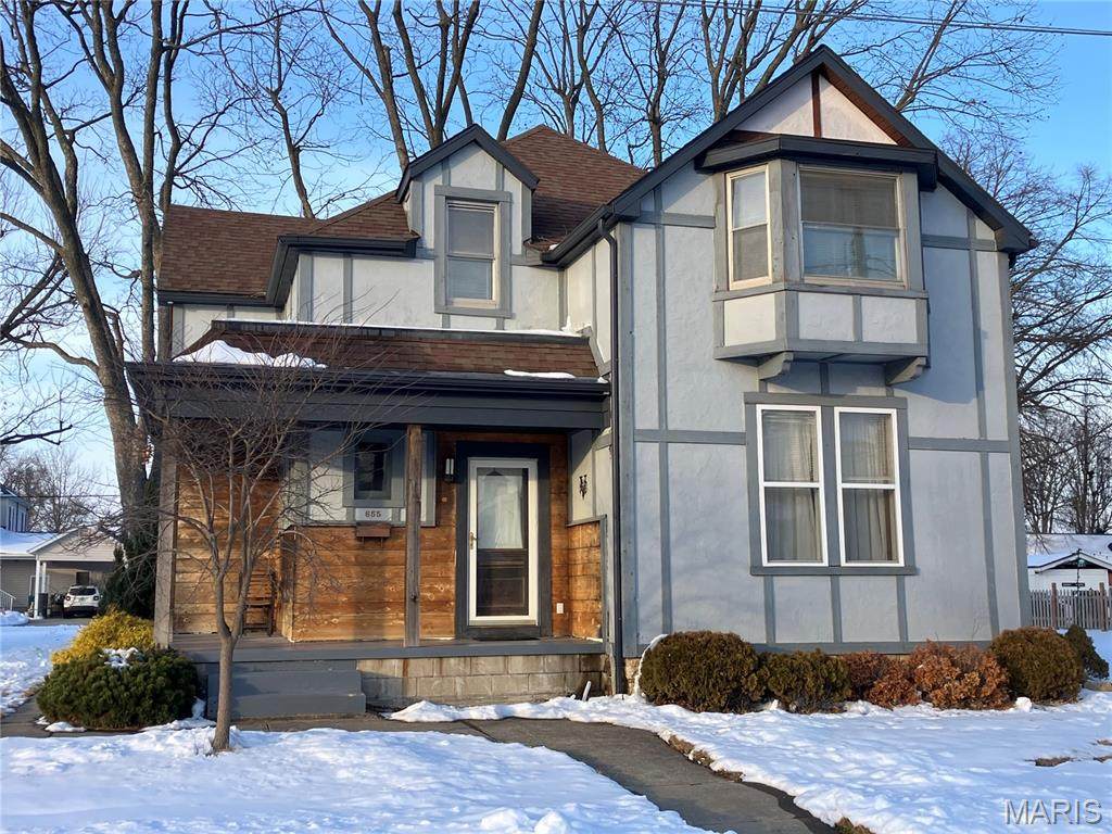 655 8th Street - Photo 1