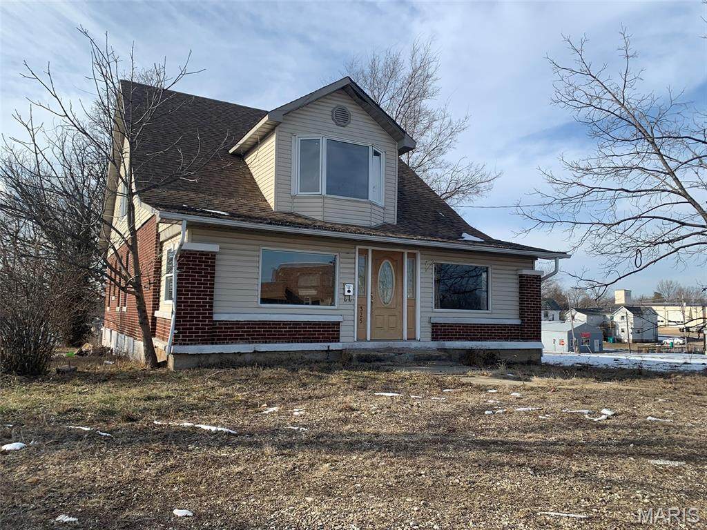325 Iris Court - Photo 1