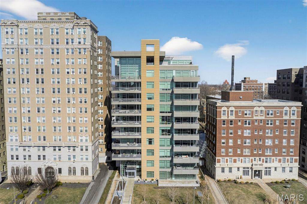 4545 Lindell Boulevard - Photo 1