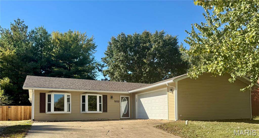 502 Lindenwood Drive - Photo 1