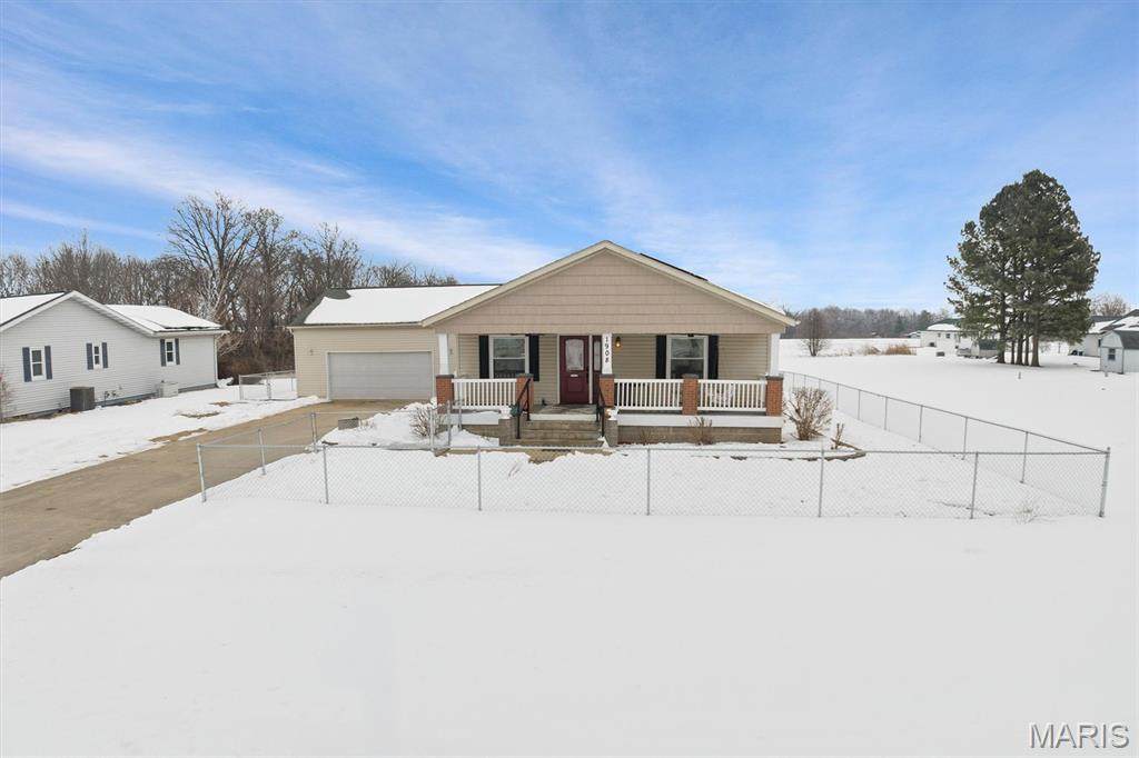 1908 Ridge Avenue - Photo 1