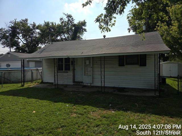 110 12th Street - Photo 1