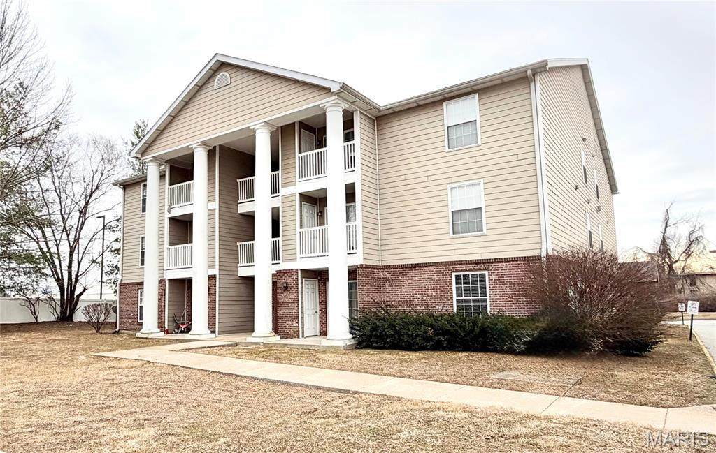 660 Materdie Lane - Photo 1