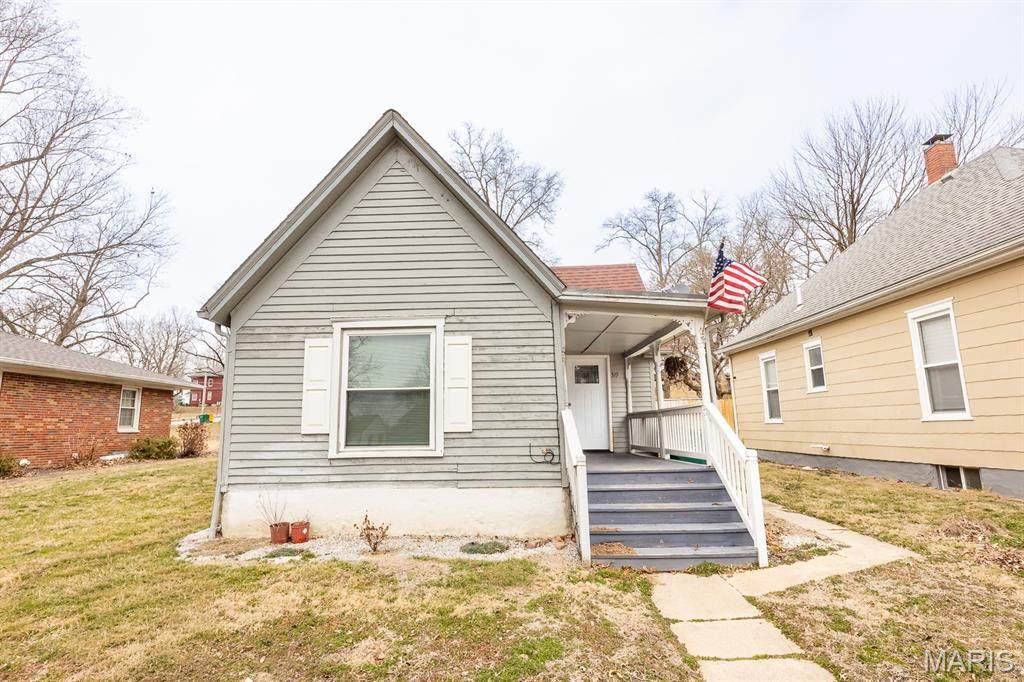319 Dee Street - Photo 1