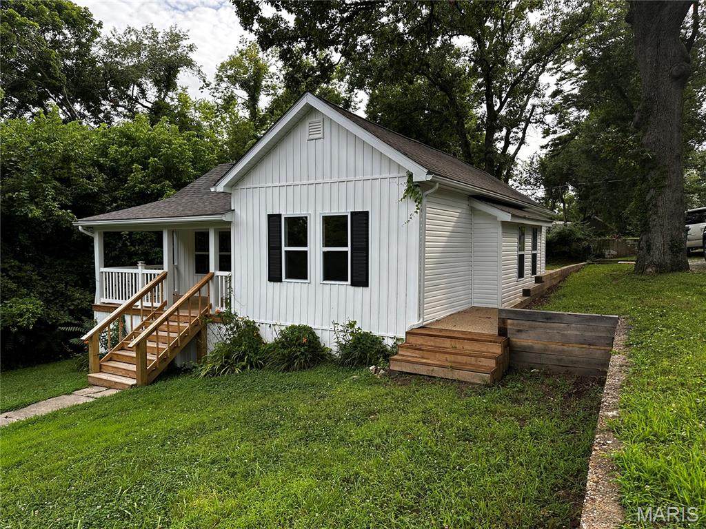 404 First Street Street - Photo 1