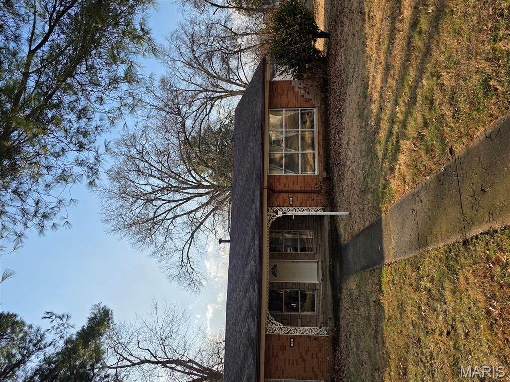 56 Friendly Drive - Photo 1