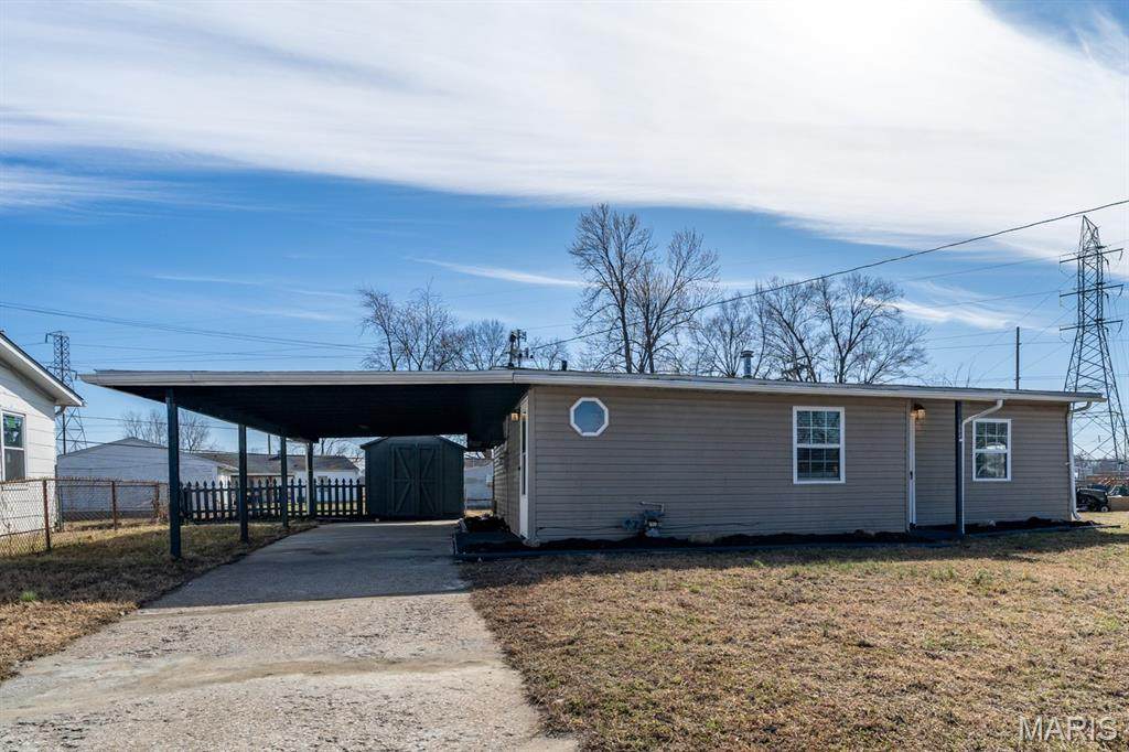 2004 Elm Avenue - Photo 1