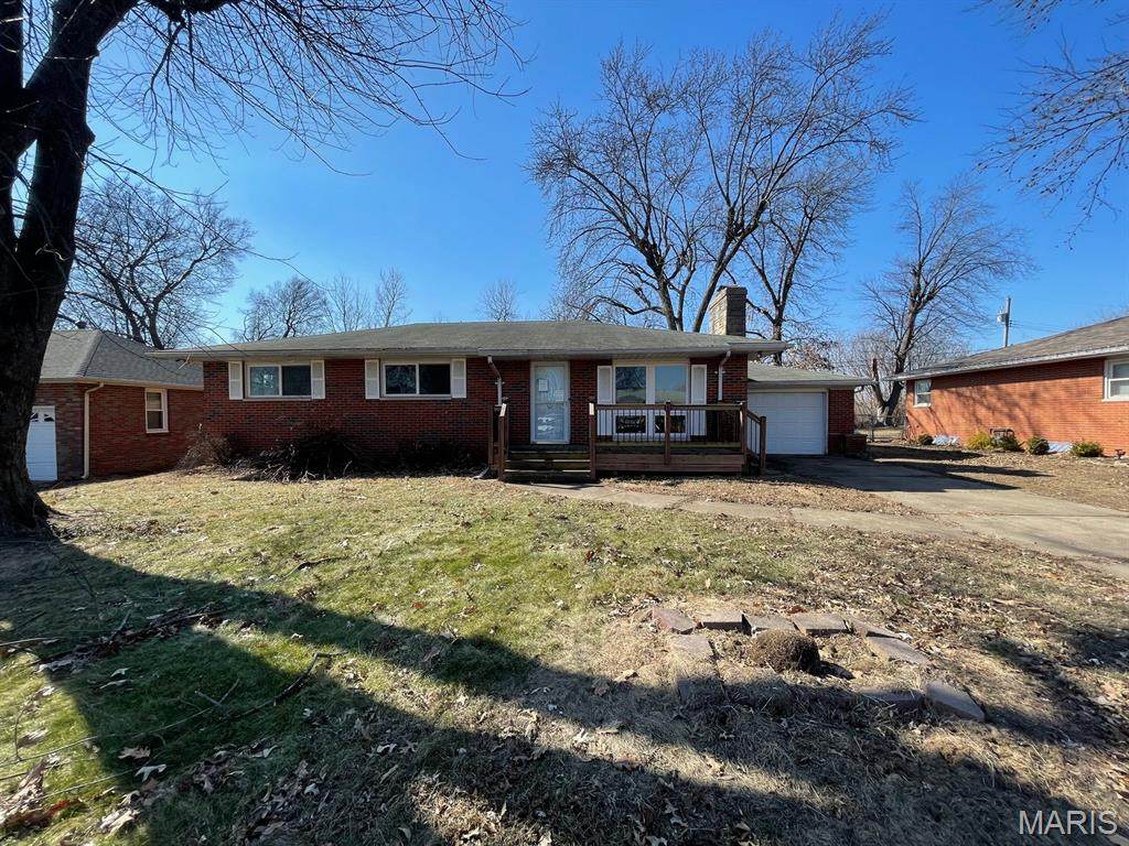 413 Crestview Drive - Photo 1