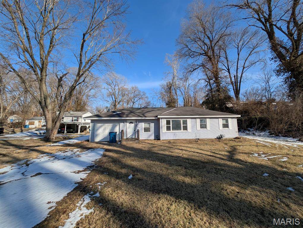 929 Caseyville Road - Photo 1