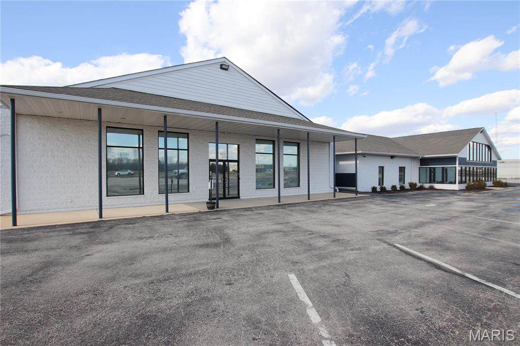 4095 Service Road - Photo 1