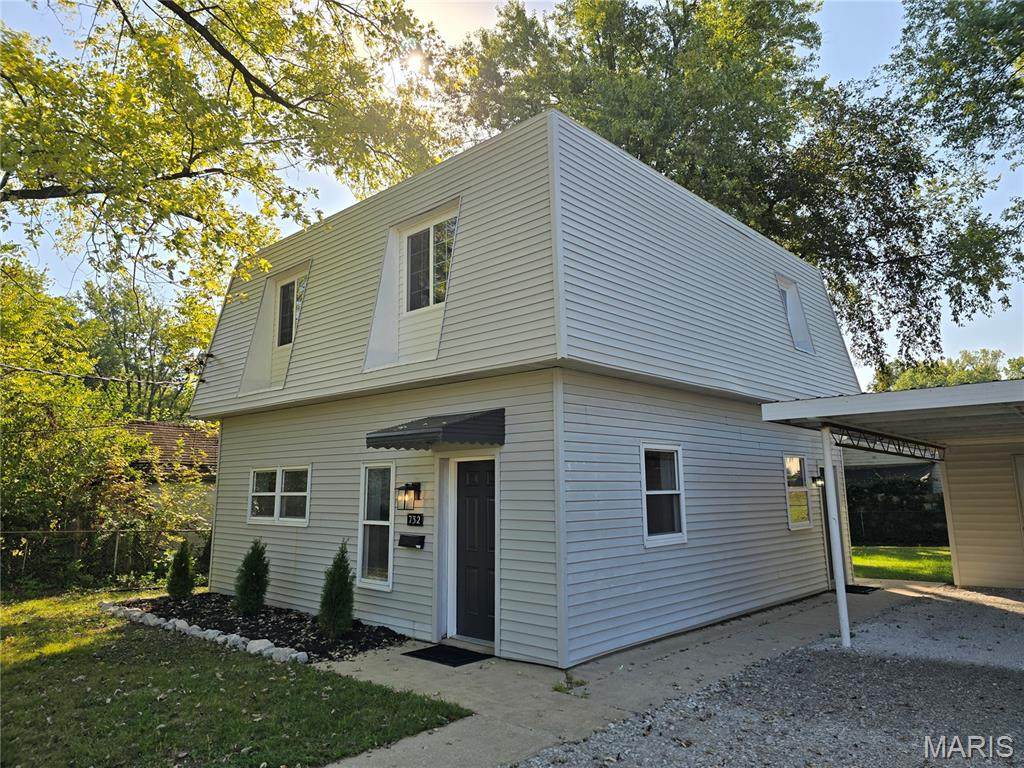 732 Adams Street - Photo 1