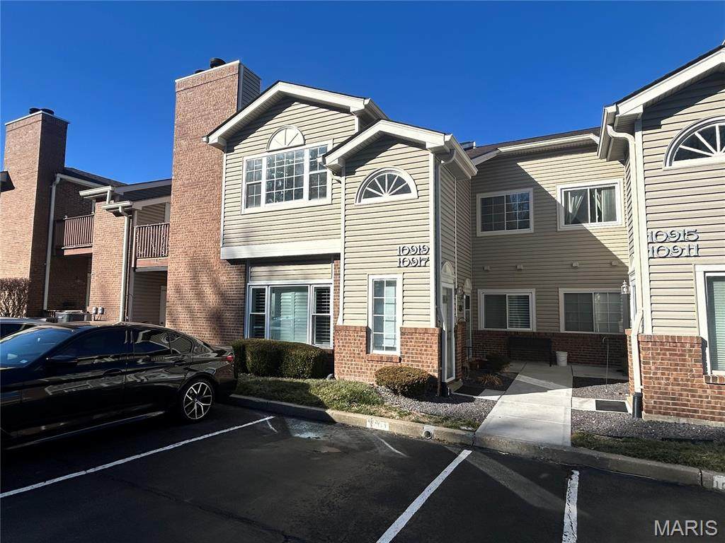 10919 Vauxhall Drive - Photo 1
