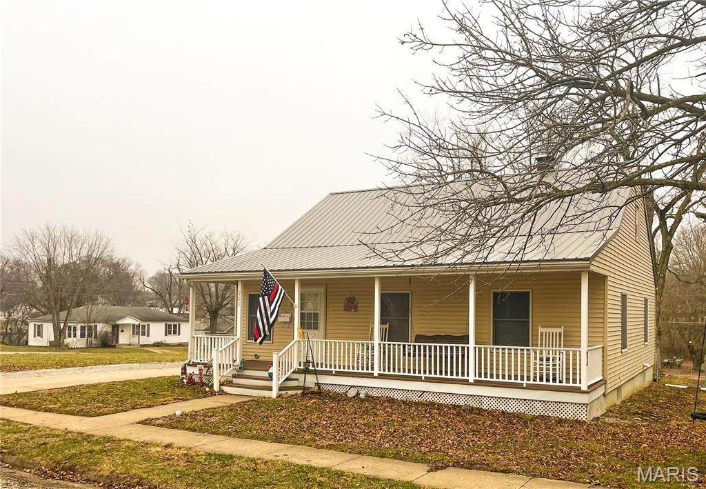 205 Ruby Street - Photo 1