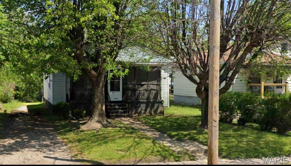 5009 Caseyville Avenue - Photo 1