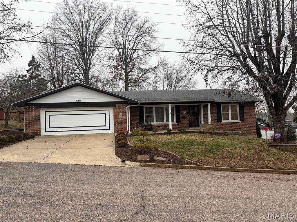 605 Jefferson Avenue - Photo 1