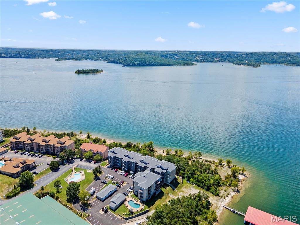 700 Emerald Pointe Drive - Photo 1