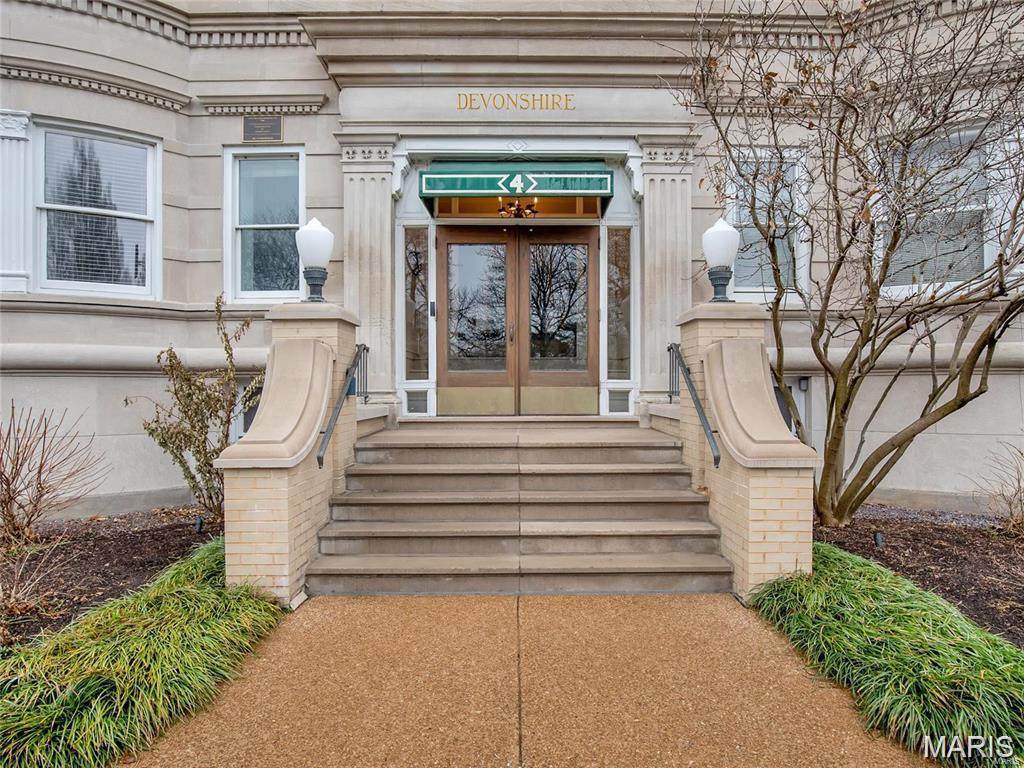 4 Kingshighway Boulevard - Photo 1