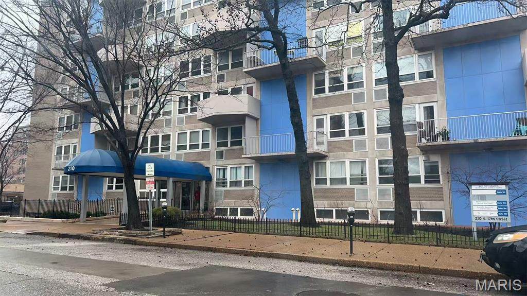 210 17th Street - Photo 1