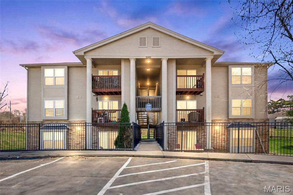 2560 Creve Coeur Mill Road - Photo 1
