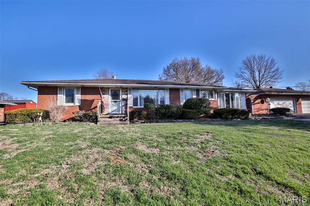 21 Midway Avenue - Photo 1
