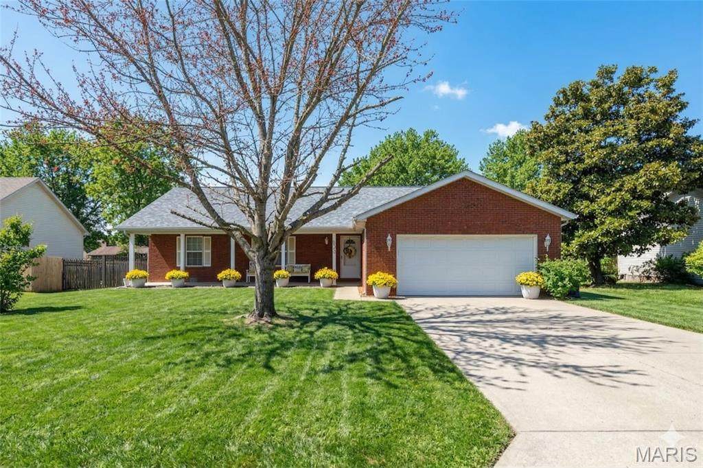 853 Mayfair Drive - Photo 1