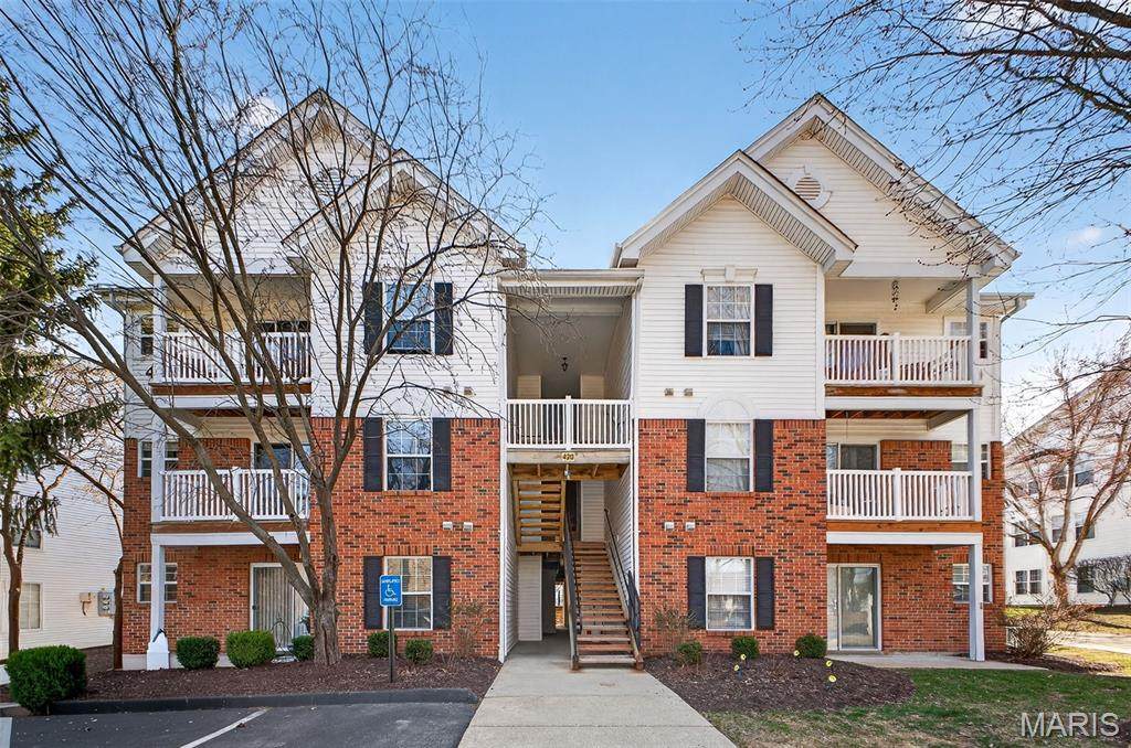 420 Benton Dr - Photo 1