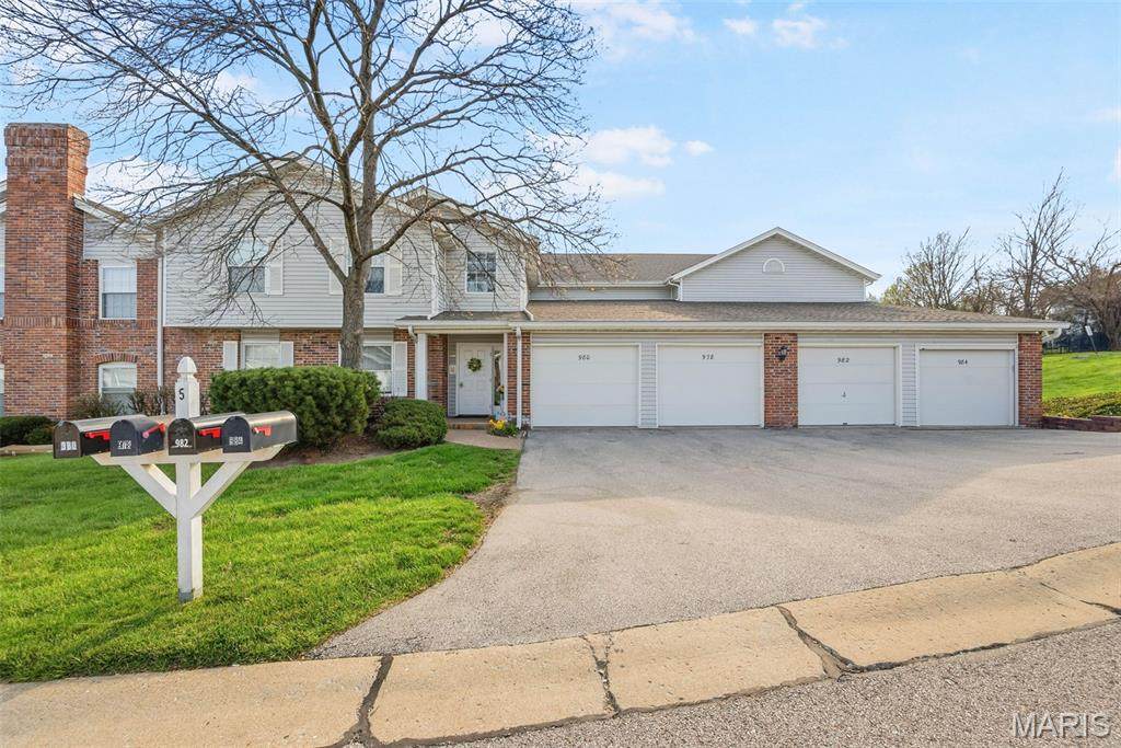 978 Windstream Drive - Photo 1