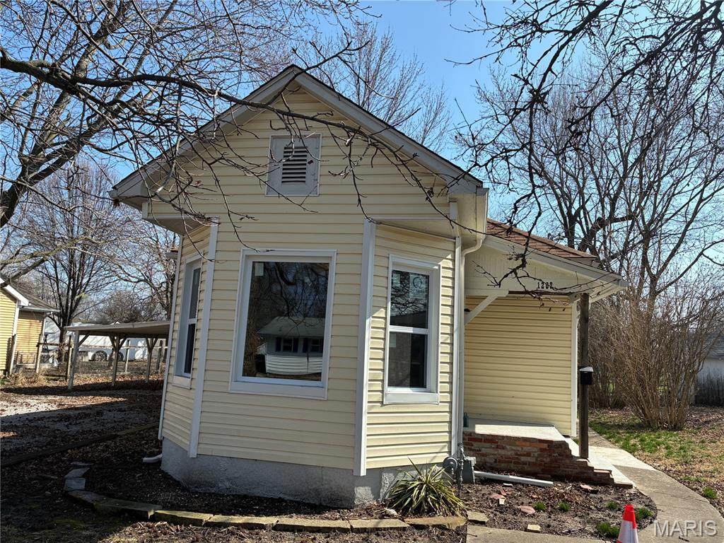 1208 Madison Street - Photo 1