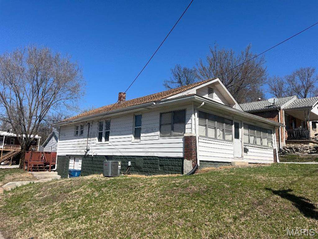 1000 Marie Avenue - Photo 1