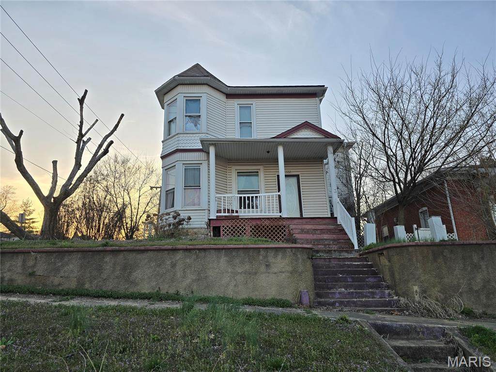 122 2nd Street - Photo 1