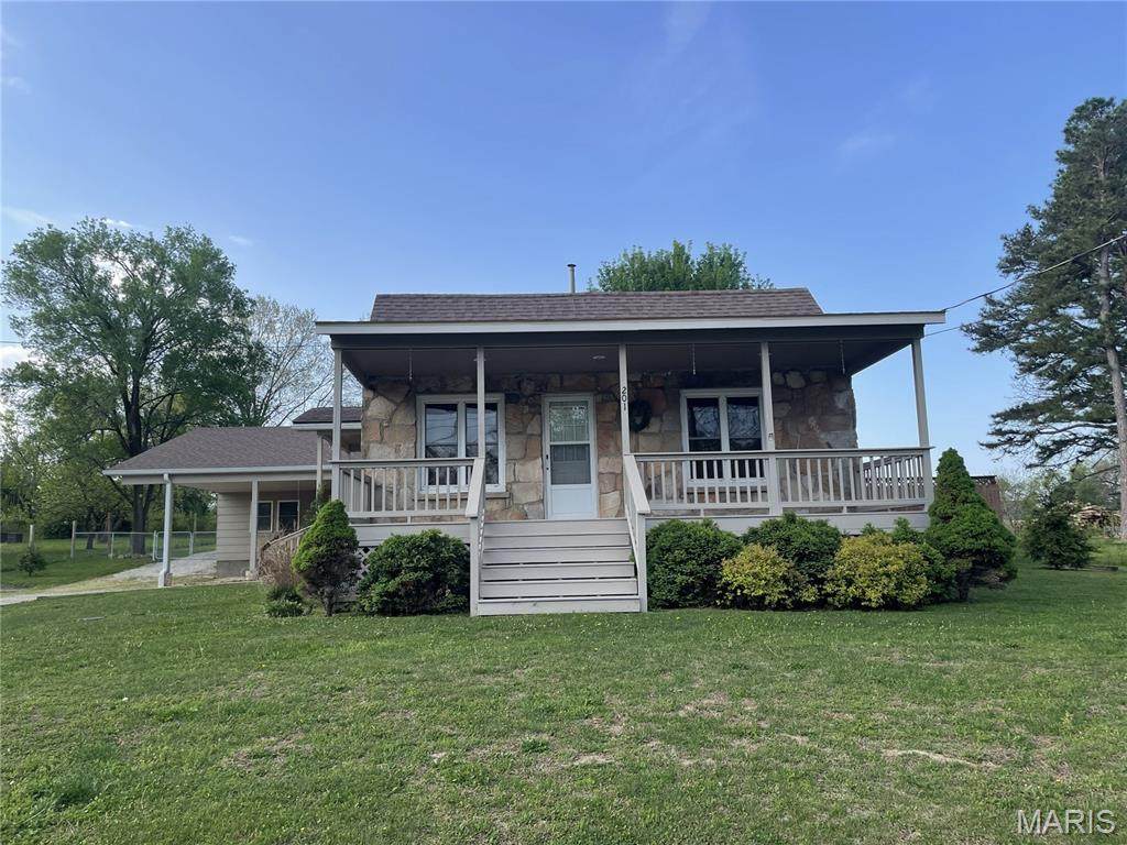 201 Roosevelt Street - Photo 1