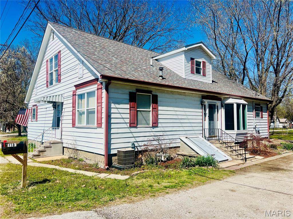 718 State Street - Photo 1