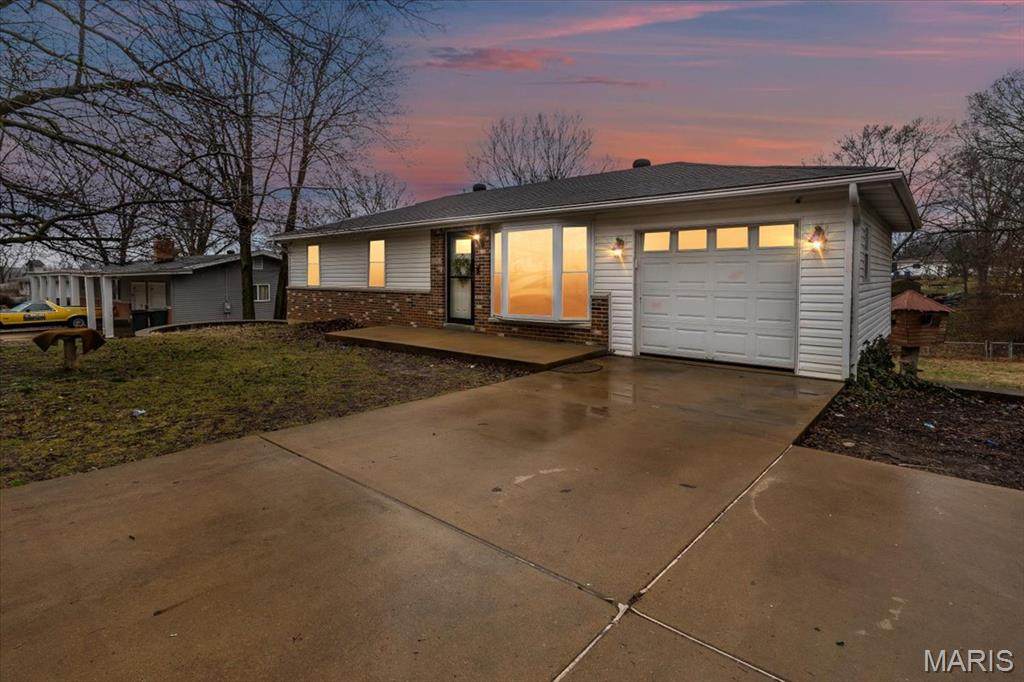 1561 Archer Drive - Photo 1