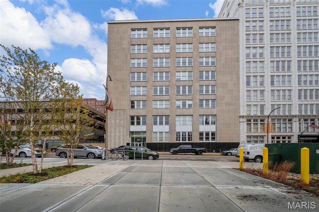 1511 Locust Street - Photo 1