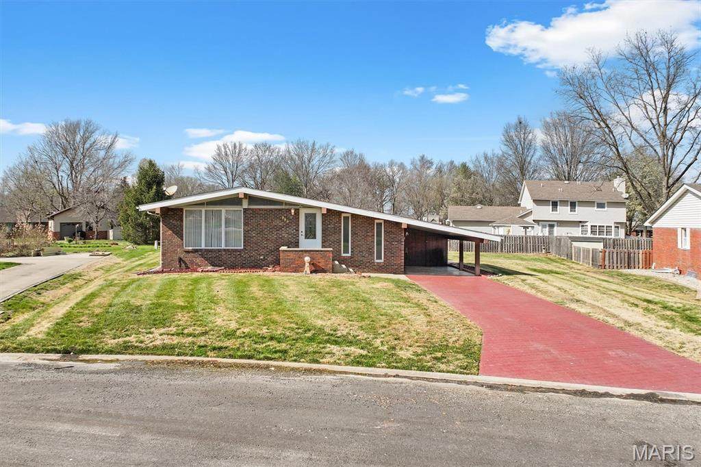 595 4th Street - Photo 1