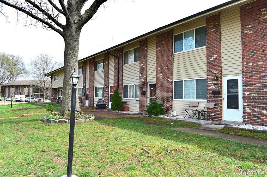 9038 Villaridge Court - Photo 1
