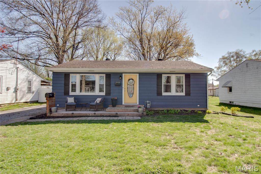 2509 Alfaretta Avenue - Photo 1